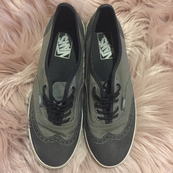 Vans - Picture 3 of 4